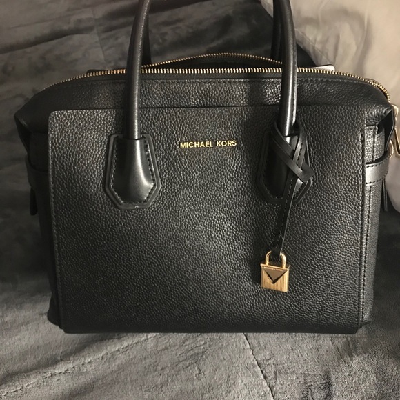 Michael Kors Handbags - Michael Kors Mercer handbag